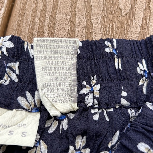 Express vintage 80’s boho white/blue daisies on navy ruffled mini skirt SZ M - Picture 3 of 7